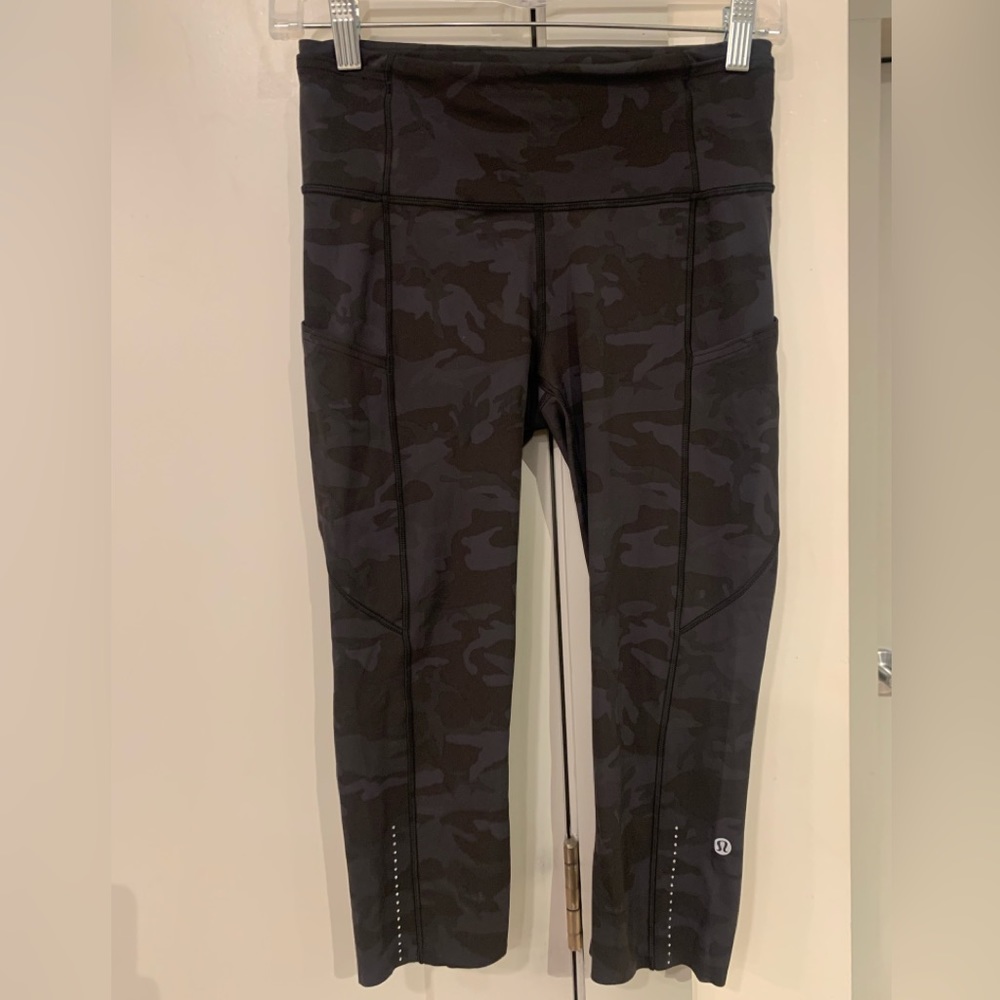 Lululemon leggings cropped so soft
